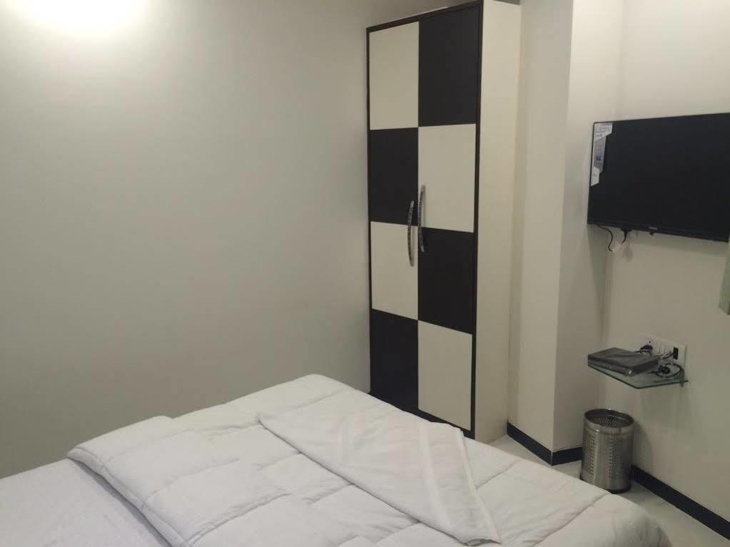 Hotel O Blue Pearl Residency Near Chhatrapati Shivaji International Airport Мумбаи Экстерьер фото